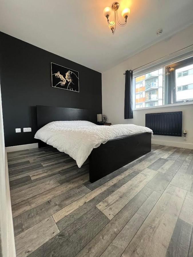 The Blackwall Tower Londres Extérieur photo